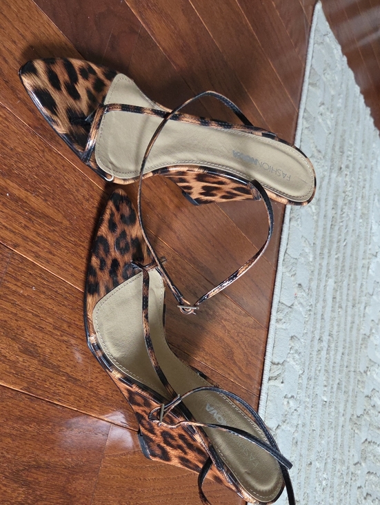 Fashion Nova Shoes - Fashion Nova Leopard-Print Strappy Wedge Heels - Brown/Black Fit Like a Sz 8